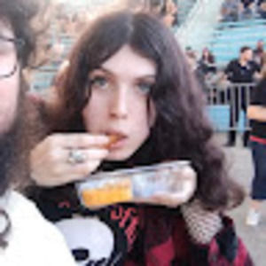 Meet your Posher, Adriana